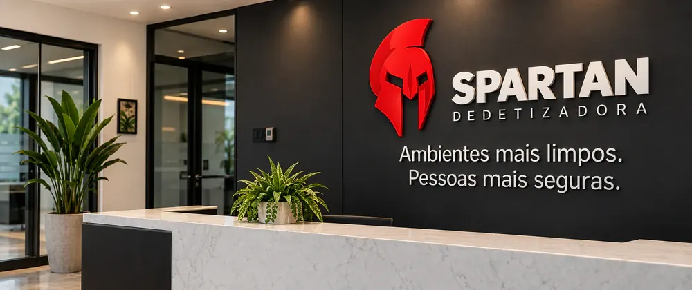 Ambientação ilustrativa de uma recepção com a identidade Spartan e a frase Ambientes mais limpos. Pessoas mais seguras.